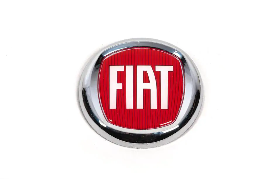 Fiat Embleemi (punainen V1, tarrakiinnitteinen) Image