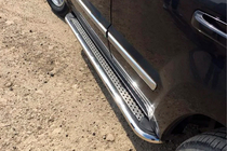 Jeep Grand Cherokee WK 2004–2010 Maydos V2 sivuportaat (2 kpl, ruostumaton teräs) kuva 1