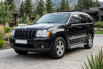 Jeep Grand Cherokee WK 2004–2010 Rainbow sivuporrassarja (2 kpl, alumiini) kuva 1