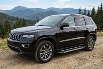 Jeep Grand Cherokee WK2 2010–2021 Sivukynnykset RedLine V1 (2 kpl, alumiini) kuva 1