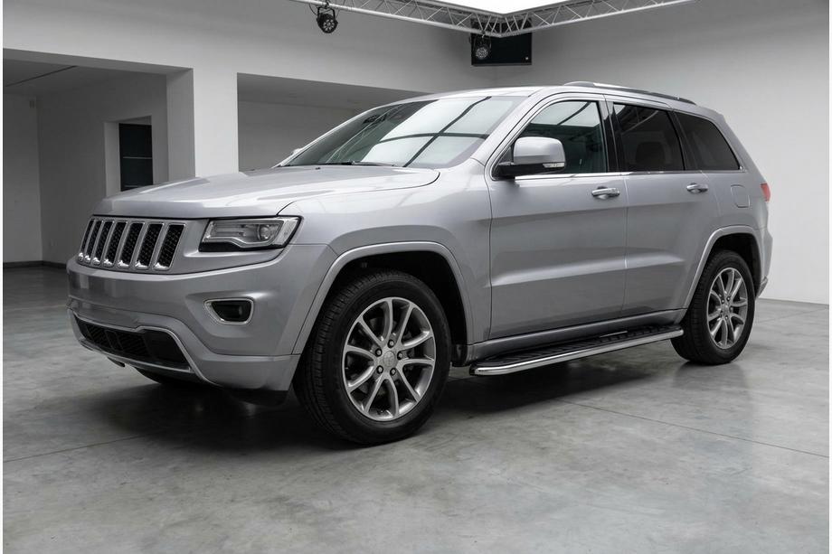 Jeep Grand Cherokee WK2 2010–2021 Maydos V1 sivuastinlaudat (2 kpl, alumiini / ruostumaton teräs) Kuva 1
