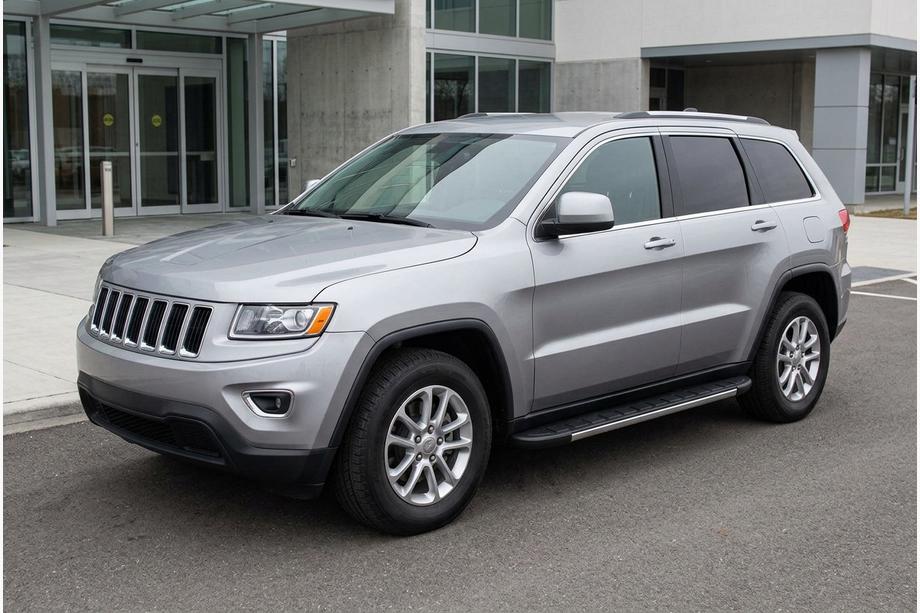 Jeep Grand Cherokee WK2 2010–2021 Duru sivuastinlaudat (2 kpl, alumiini) Image