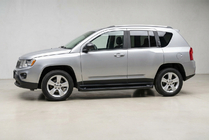 Jeep Compass 2006–2016 Allmond Black sivuaskelmat (2 kpl, alumiini) kuva 1