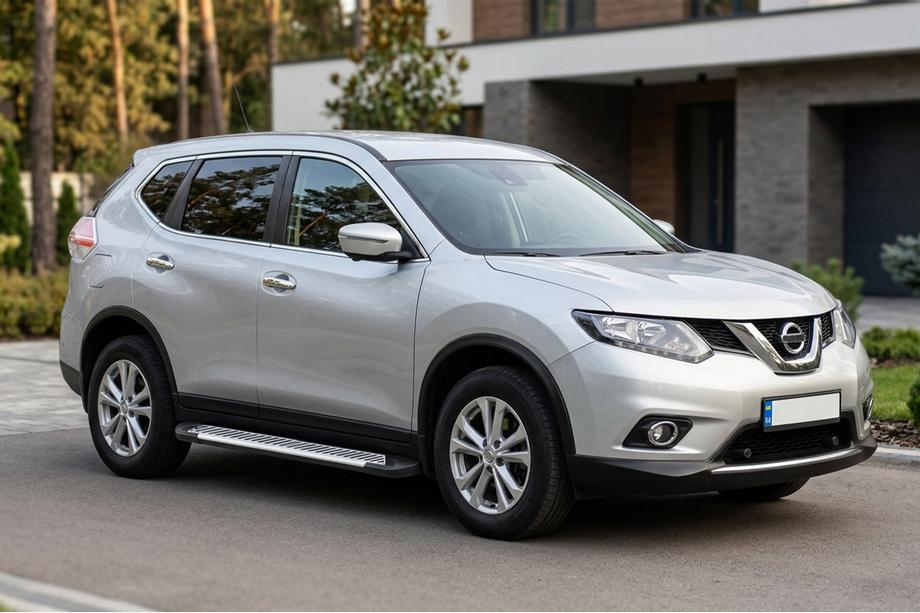 Nissan X-trail T32/Rogue 2014–2021 Line-sivuporrassarja (2 kpl, alumiini) Image