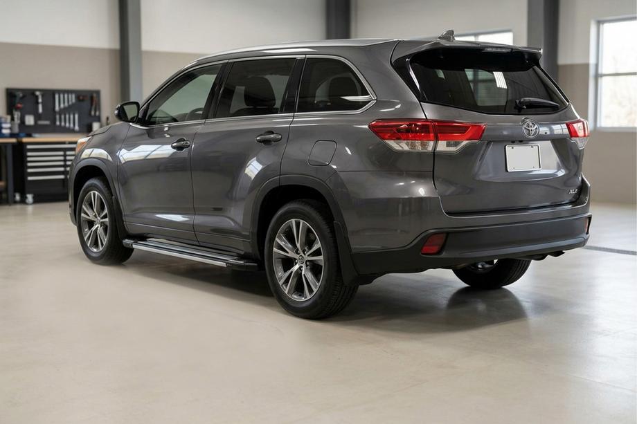 Toyota Highlander 2013–2019 Rainbow sivuporrassarja (2 kpl, alumiini) Image