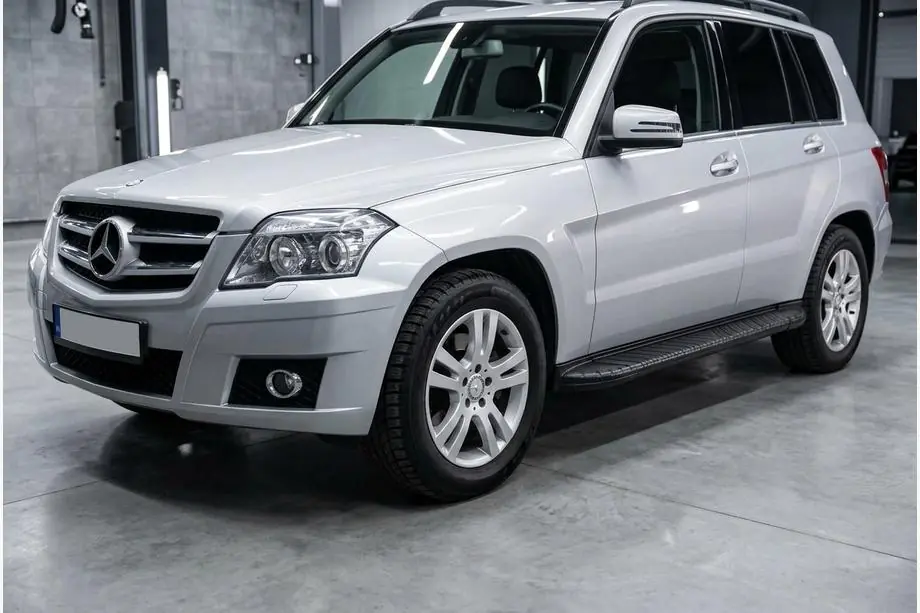Mercedes GLK-sarja X204 2008–2015 Bosphorus Black sivuastinlaudat (2 kpl, alumiini) Kuva 1