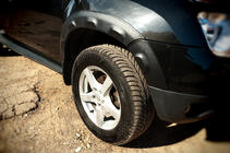 Dacia Duster 2008–2018 Lokasuojan kaarilevikkeet ulokkeilla (8 kpl, muovi) kuva 4