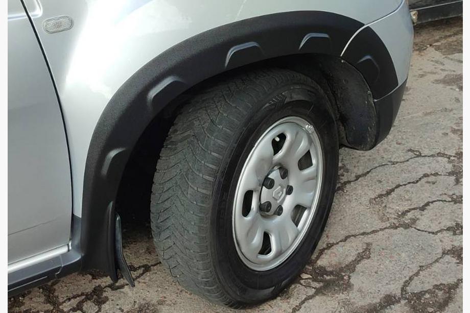 Renault Duster 2008–2017 Lokasuojan levikkeet pulttijäljitelmillä (8 kpl, ABS) Kuva 11