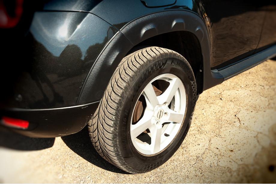 Renault Duster 2008–2017 Lokasuojan levikkeet pulttijäljitelmillä (8 kpl, ABS) Kuva 7