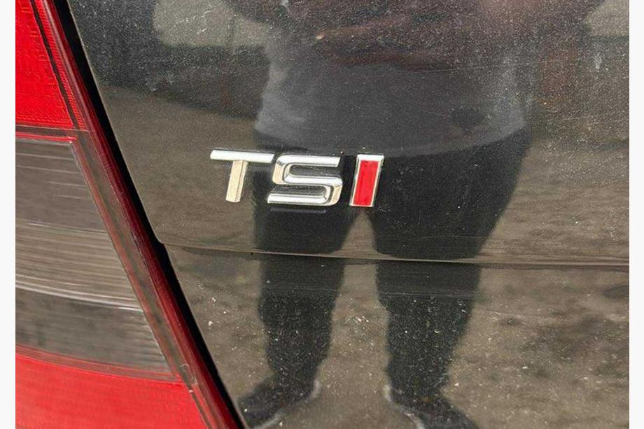 Volkswagen Scirocco 2008–2017 TSI-teksti (alkuperäisen mukainen) TS kromi, I punainen Image