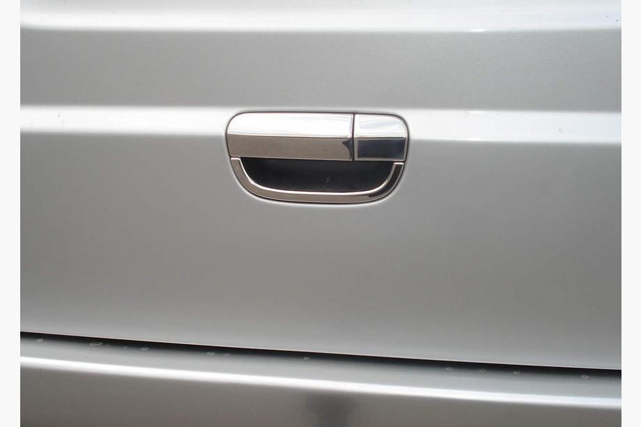Mercedes Viano 2004–2014 Takoven kahvan suojus (ruostumaton teräs) OmsaLine – italialainen ruostumaton teräs Image