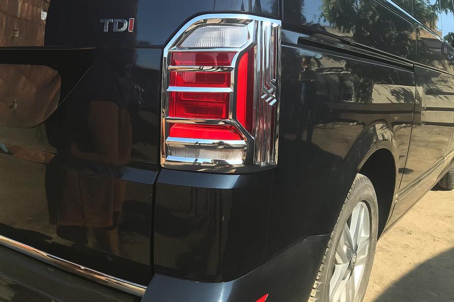 Volkswagen T6 2015–2024 Takavalojen kromikuoret (2 kpl, ABS) Image