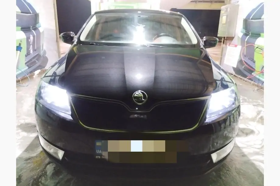 Skoda Rapid 2012–2019 Talvisuoja (yläosa) Image