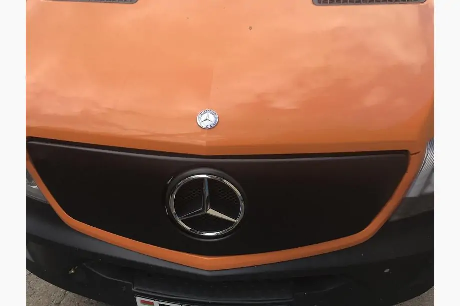 Mercedes Sprinter W906 2006–2018 Jäähdyttimen säleikön talvisuoja V1 (2013↗) Kuva 5