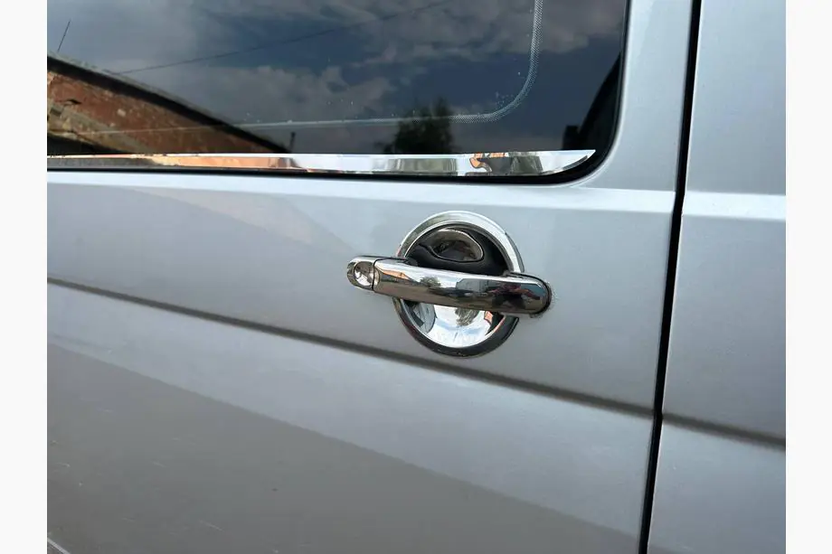 Volkswagen T5 2010–2015 Ovenkahvan aluslistat (RST) Image