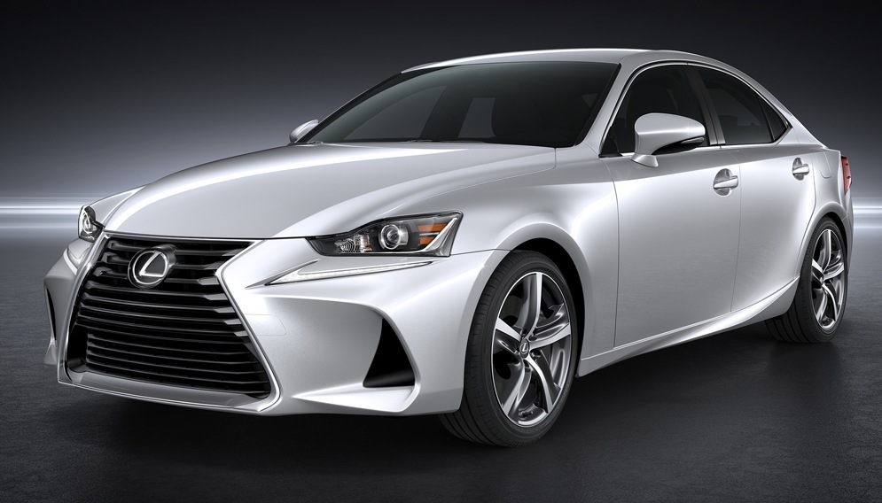 Katsaus uudistettuun Lexus IS -sedaniin