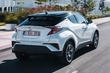 Toyota C-HR -hybridicrossoverin koeajo kuva 2