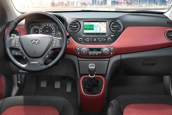 Hyundai i10 -kompaktin hatchbackin koeajo ja arvio