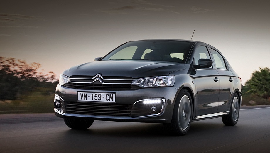 Katsaus uudistettuun Citroen C-Elysee -sedaniin