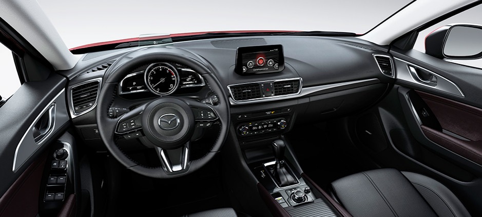 Katsaus uudistettuun Mazda 3 -malliin