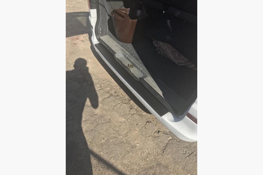Mercedes Vito W639 2004–2014 Takapuskurin suojalista taivutetulla reunalla (DDU, muovi) Kiiltävä Kuva 5