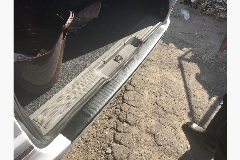 Mercedes Vito W639 2004–2014 Takapuskurin suojalista taivutetulla reunalla (DDU, muovi) Kiiltävä Kuva 6