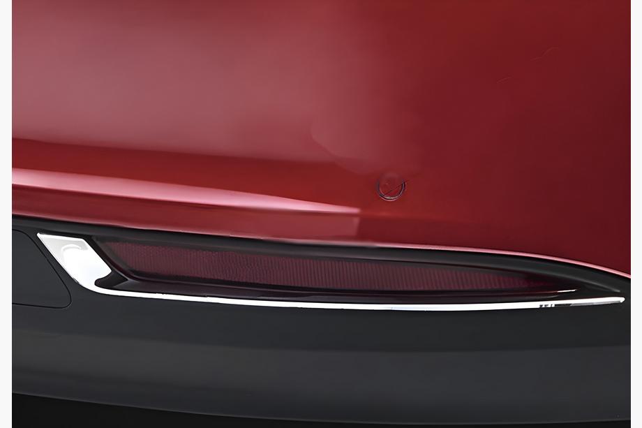Fiat Tipo 2016– Takapuskurin heijastimien kehyslistat (Sedan, RST) Image