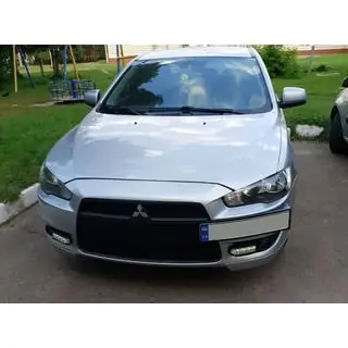 Rekisterikilven teline (muovi) Mitsubishi Lancer X 2008– kuva 3
