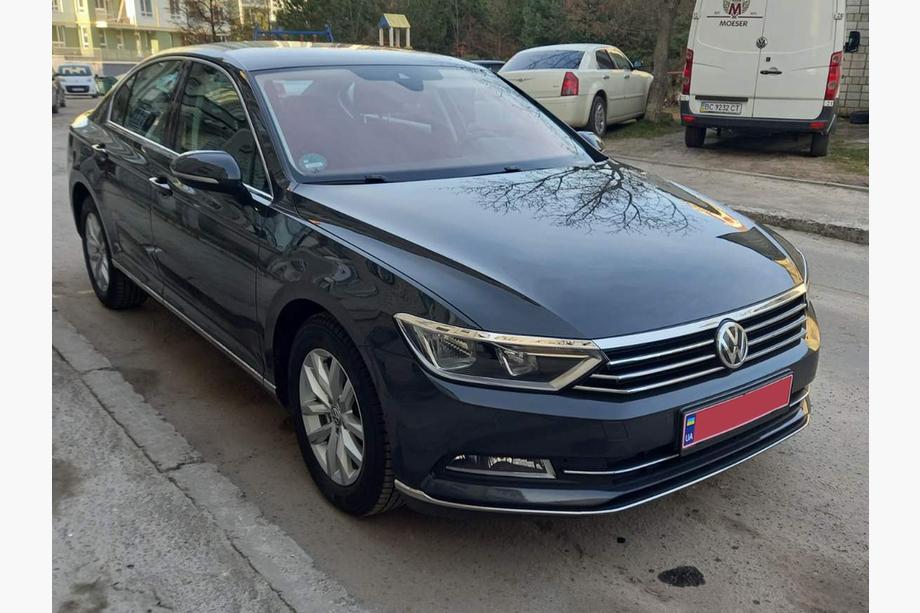Volkswagen Passat B8 2015–2023 Etupuskurin kromisuojalistat (2015-2018, 3 kpl, ruostumaton teräs) Carmos - turkkilainen teräs Kuva 3