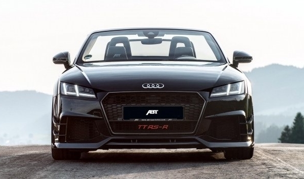 Katsaus 500-hevosvoimaiseen Audi TT RS-R:ään ABT Sportslinelta