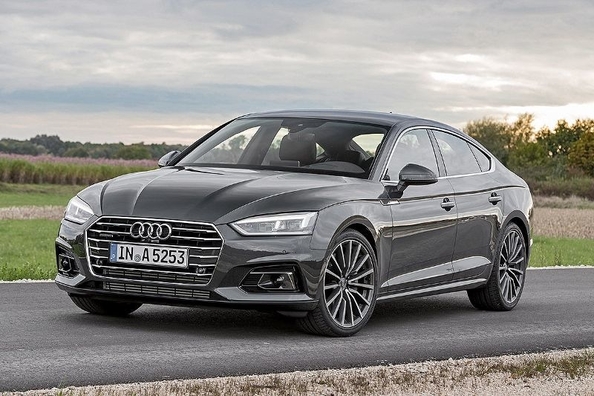 Katsaus uusimman sukupolven Audi A5 Sportbackiin