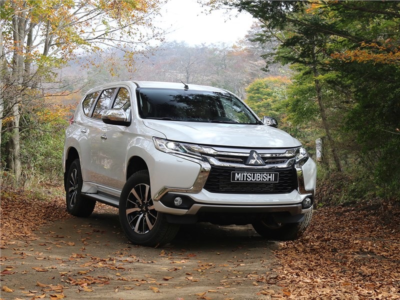 Katsaus Mitsubishi Pajero Sportin 3. sukupolveen