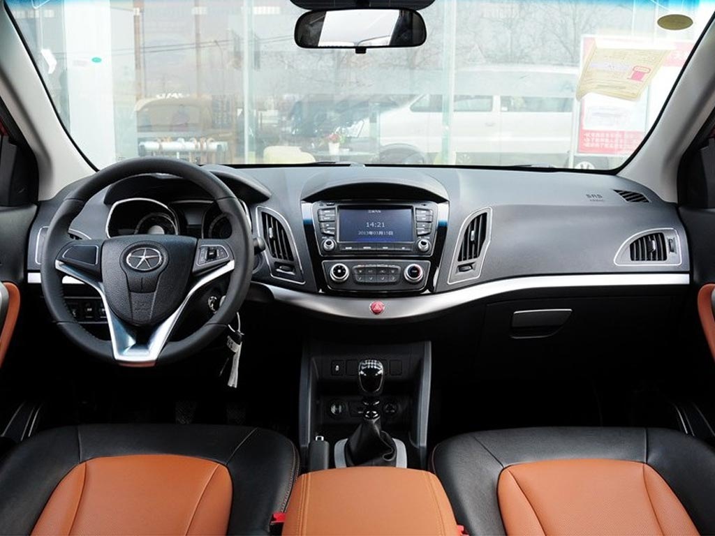 JAC S5 -crossoverin koeajo ja esittely