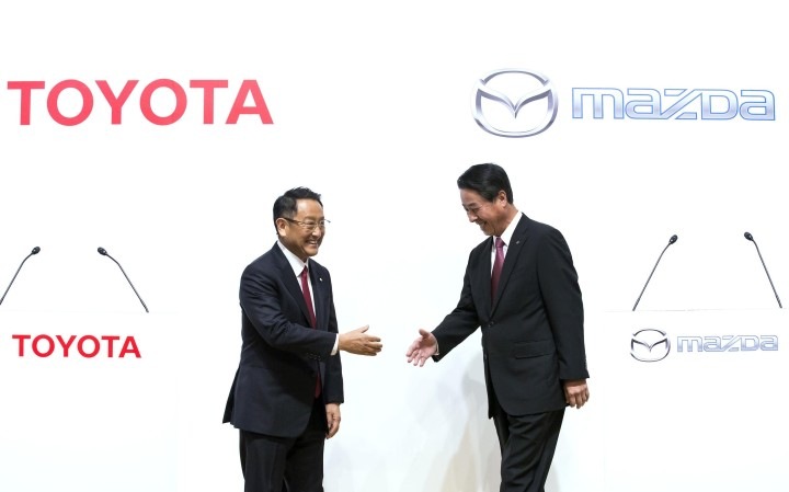 Toyota ja Mazda suunnittelevat sähköautojen yhteiskehitystä