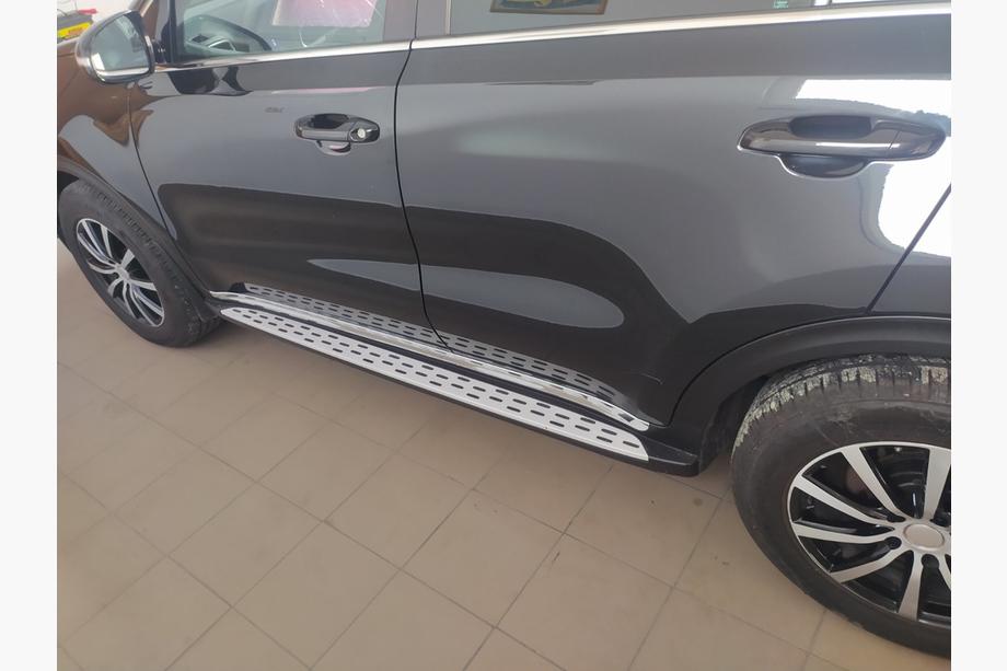 Kia Sportage 2015–2021 Sivuaskelmat V2, OEM Image