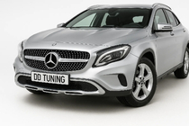 Mercedes GLA X156 2014–2019 Etusäleikkö Diamond Silver (2014-2016) kuva 5
