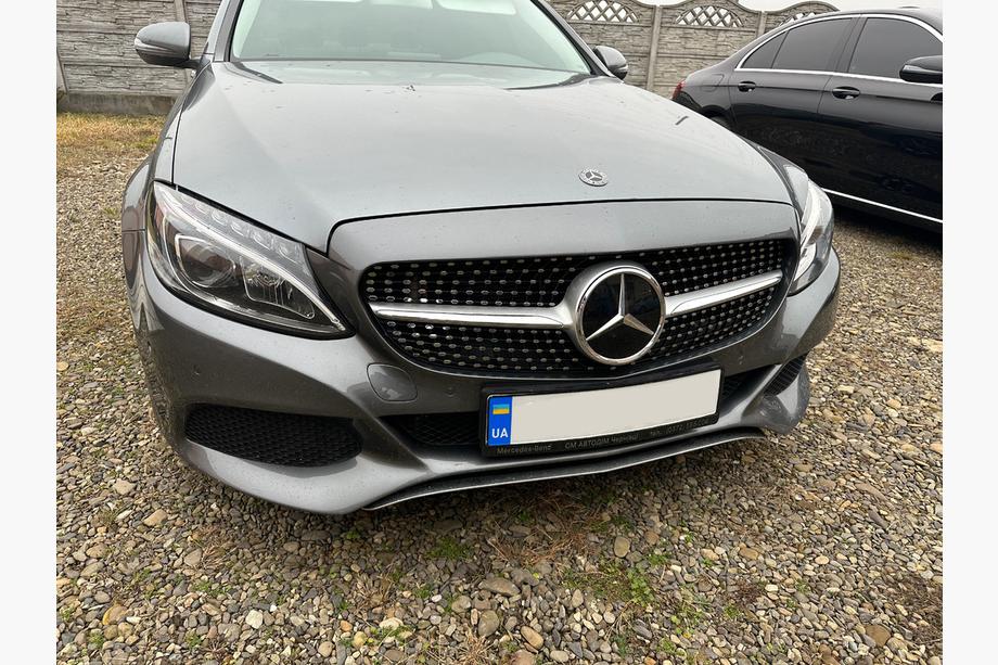 Mercedes C-class W205 2014–2021 Etusäleikkö Diamond Silver (Avantgarde/AMG-Line/C43 AMG) Kuva 2