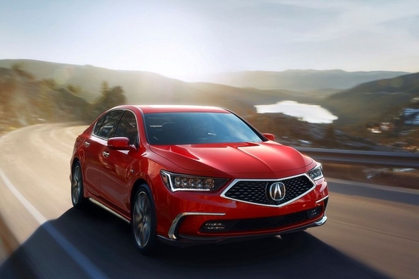Päivitetty Acura RLX -sedan esiteltiin
