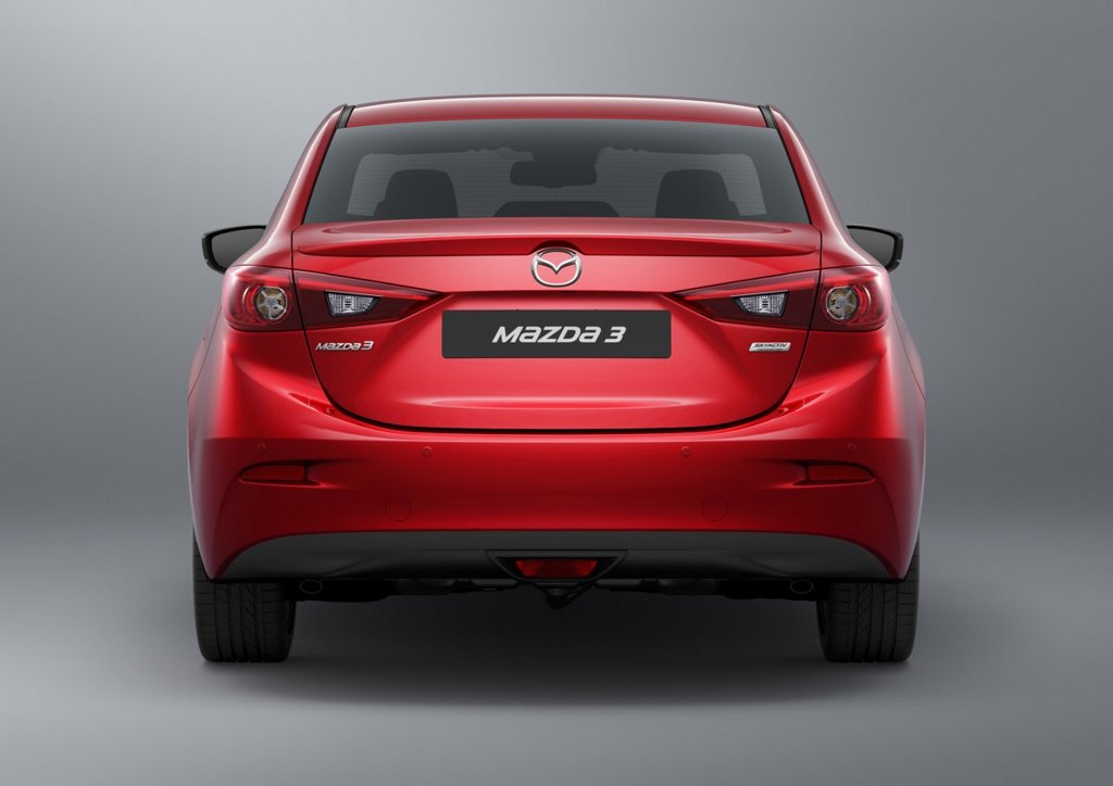 Uudistetun Mazda 3:n koeajo