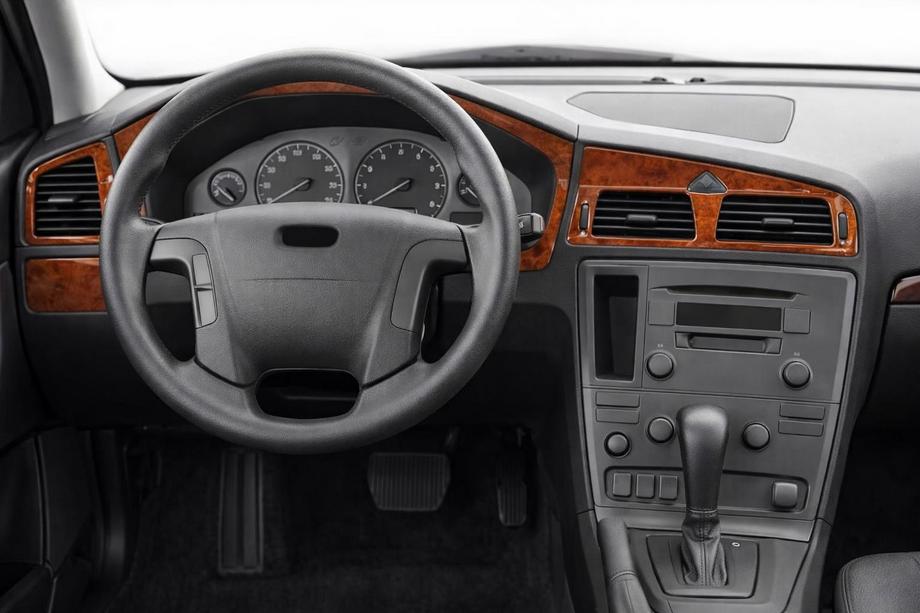 Volvo V70 2000–2007 Kojelaudan koristelistat (pääosat, 2005-2007) Image