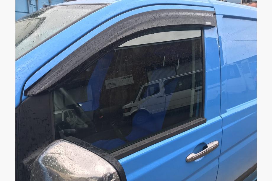 Mercedes Vito W639 2004–2014 Ikkunan tuuliohjaimet (2 kpl, Niken) Kuva 4