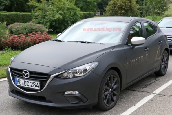 Mazda julkaisee uuden 3-mallin innovatiivisella moottorilla