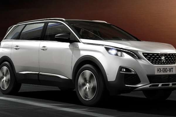 Ranskalaista tyyliä Peugeot 5008 -crossoverissa (2017)