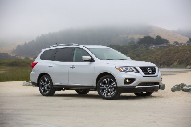 Nissan kehitti Pathfinder-mallia