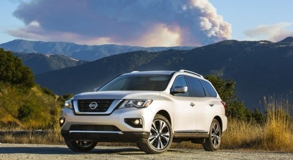 Nissan kehitti Pathfinder-mallia