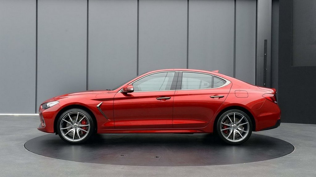 Korealaiset esittelivät BMW 3-Seriesin pääkilpailijan