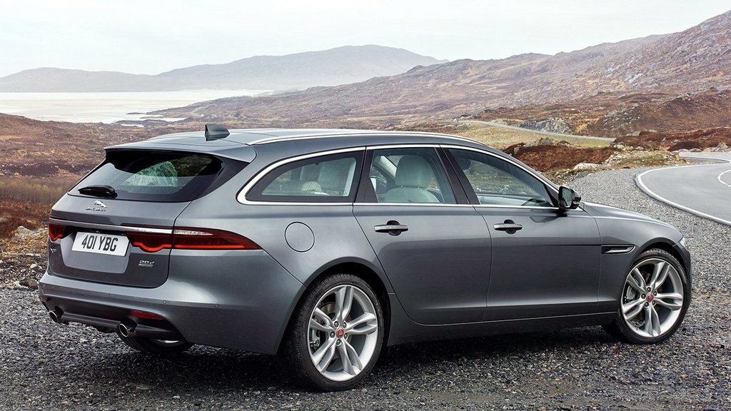 Jaguar julkaisee farmarin, joka haastaa Mercedes E-Classin ja BMW 5 Seriesin