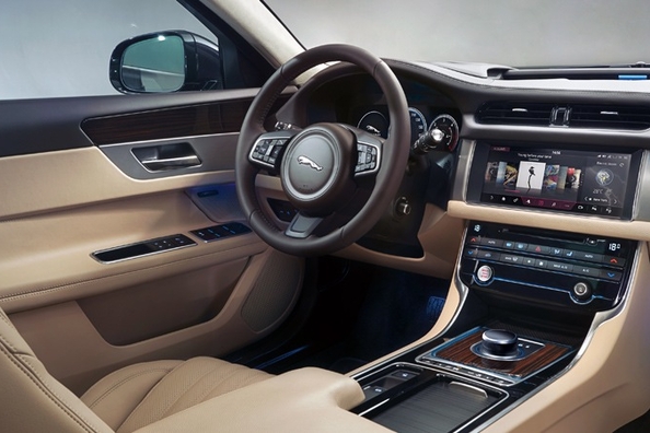 Jaguar julkaisee farmarin, joka haastaa Mercedes E-Classin ja BMW 5 Seriesin Kuva 4