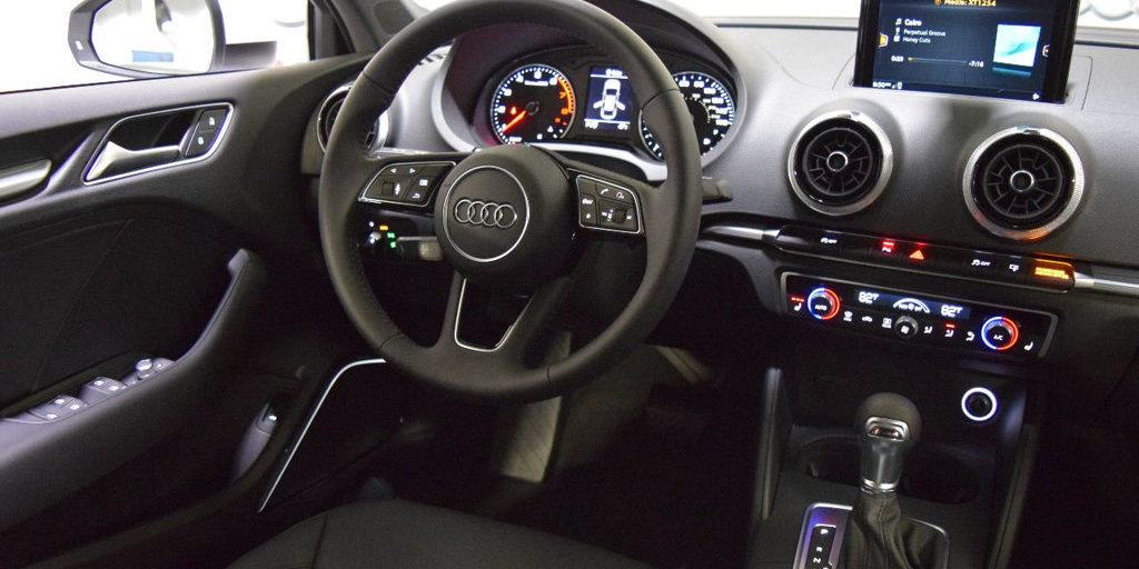 Katsaus uudistettuun Audi A3:een