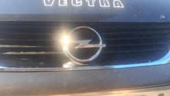 Opel Vectra B 1995–2002 Säleikköembleemi, B-laatu (halkaisija 95 mm) kuva 3